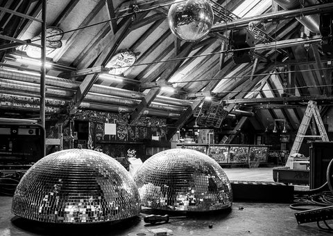 #12 Dachstock Diskokugeln