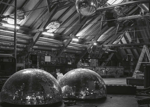 #12 Dachstock Diskokugeln